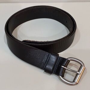 Fossil Full Grain Leather Vintage Belt Size 38
classic style to your  wardrobe